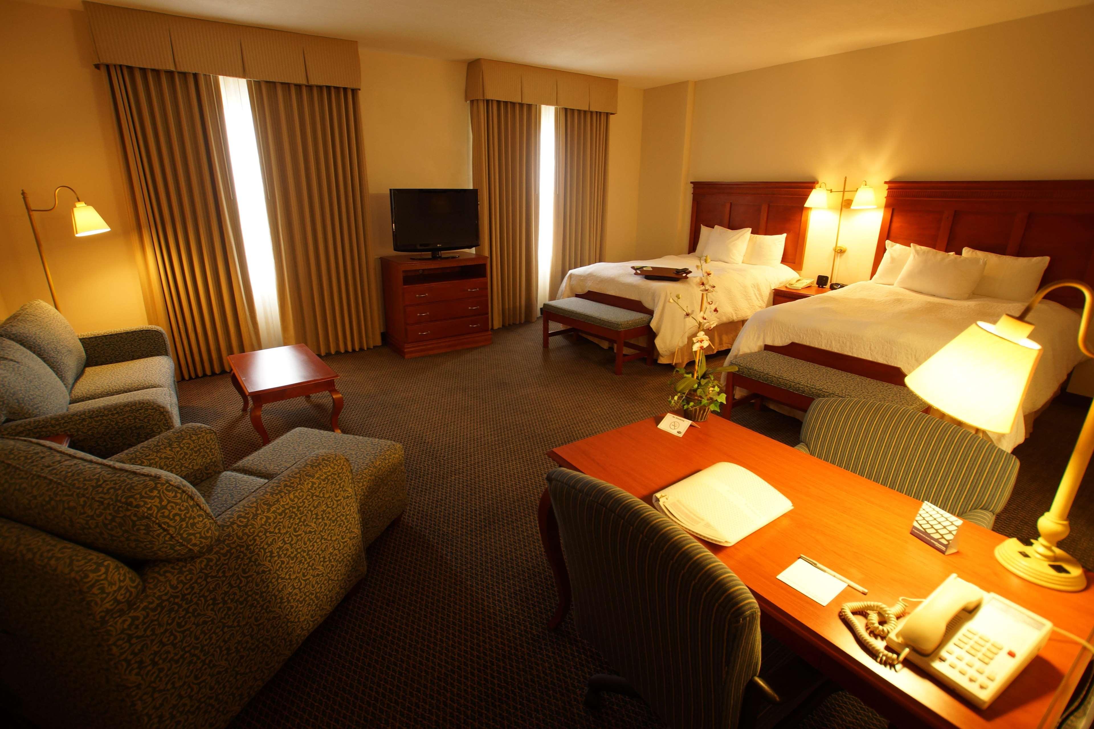 Hampton Inn Tampico Airport Bagian luar foto
