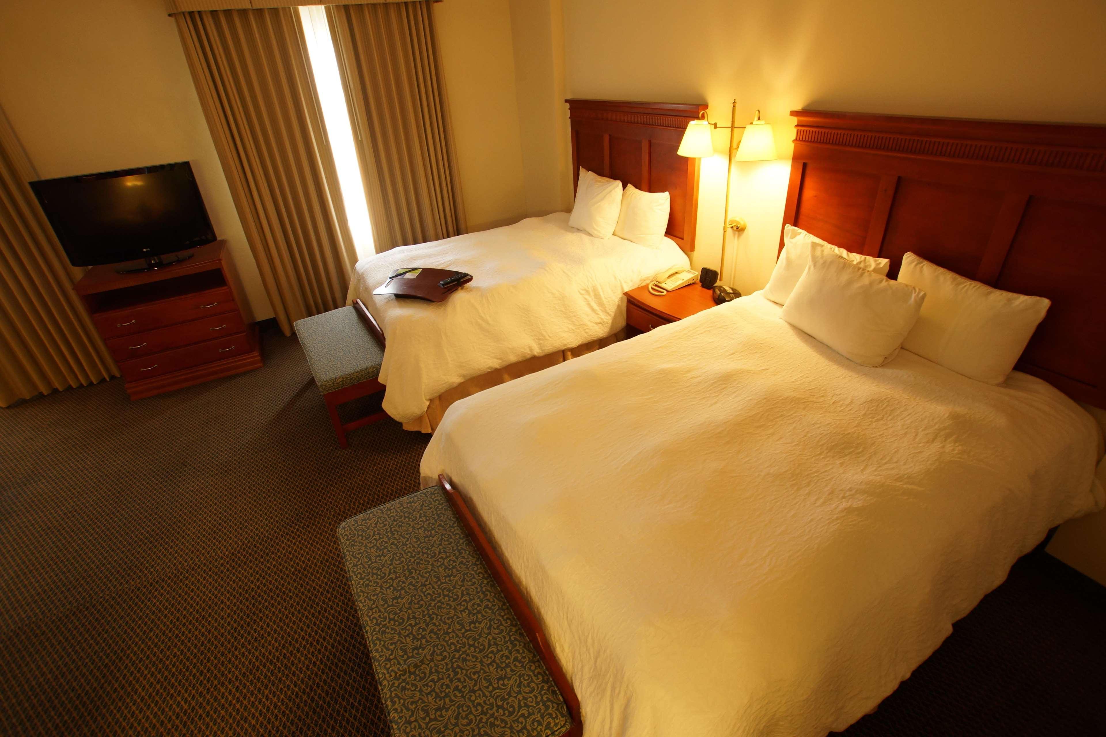 Hampton Inn Tampico Airport Bagian luar foto