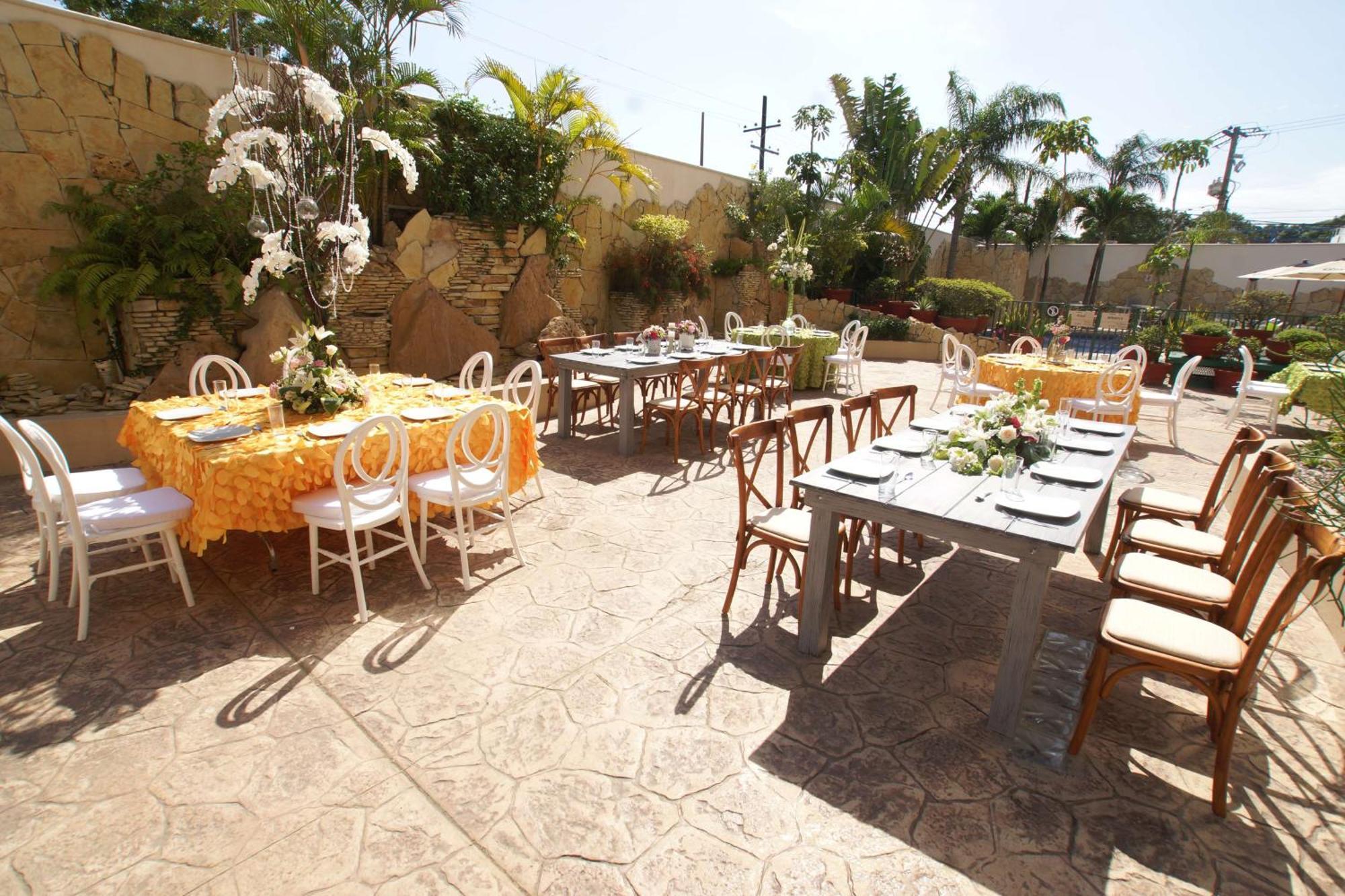 Hampton Inn Tampico Airport Bagian luar foto